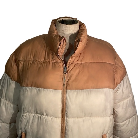 Time and Tru women’s tan and cream puffer coat.  Size 1X. - Picture 2 of 12